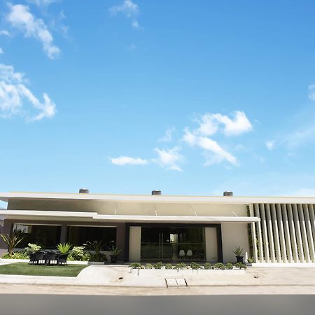 Laoag Parklane Hotel Екстер'єр фото